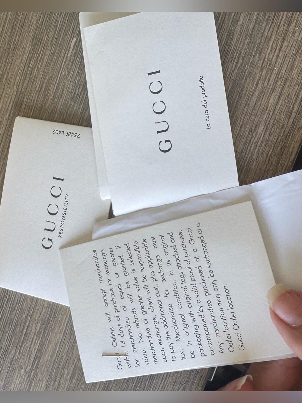 Gucci GG Supreme Monogram Blooms Medium. EUC. - Picture 11 of 16